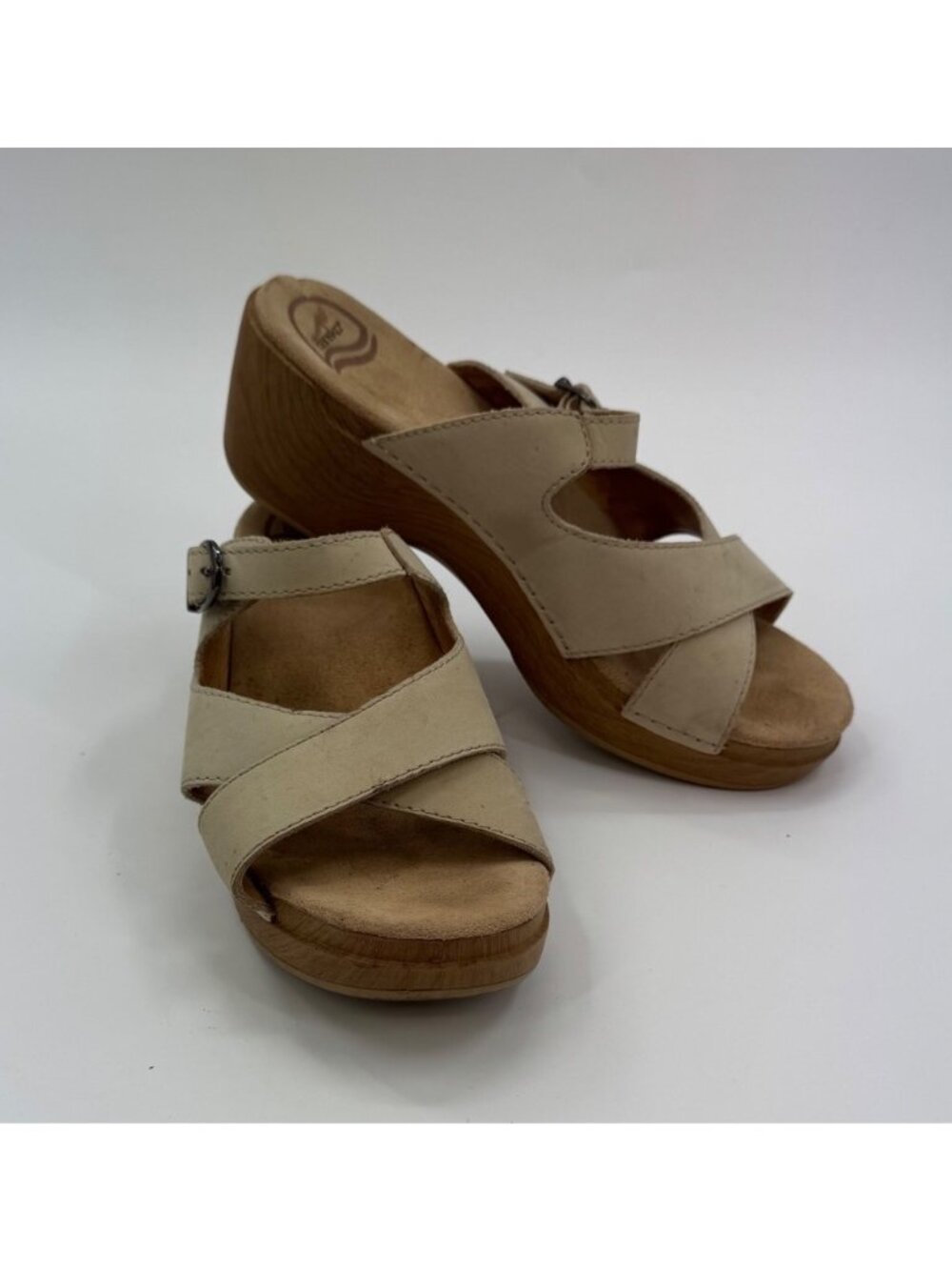 Dansko Sela Beige Leather Wedge Sandals Size 40 US 9.5 Wood Pattern Heel